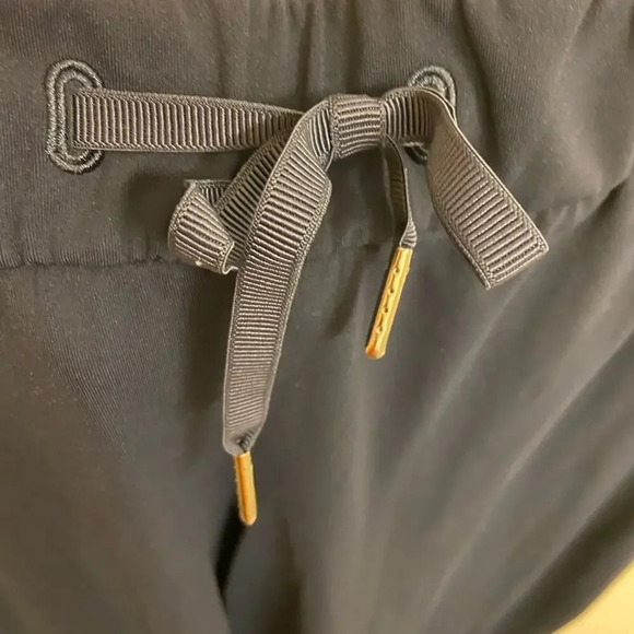 Lululemon On The Fly Crop Pant True Navy Size 8 - Picture 6 of 8